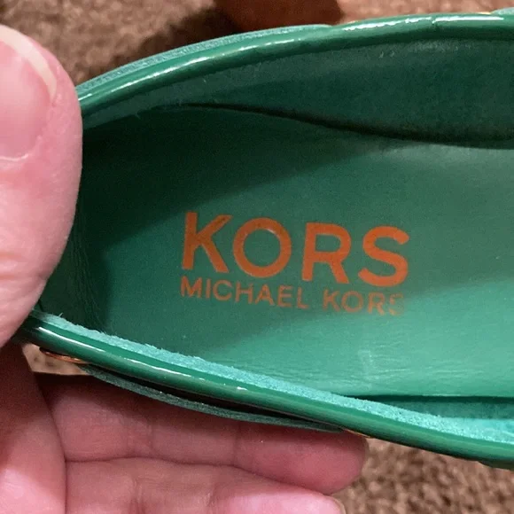 MICHAEL KORS GREEN LOAFERS. SIZE 6. THIS GREEN💚💚 NWOT - Picture 11 of 11